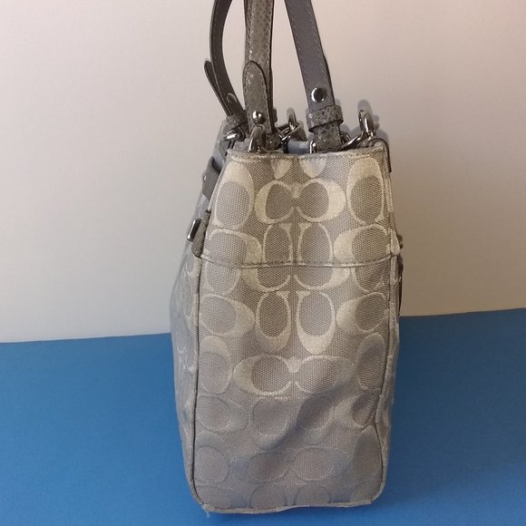 Vintage Coach Signature Penelope F16540 Handbag - Picture 8 of 16